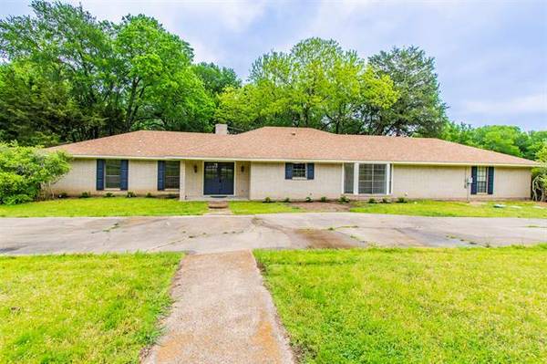 1703 Carriage Estates Road, Sherman, TX 75092