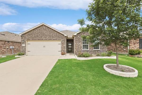 1729 Waggoner Drive, Aubrey, TX 76227