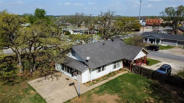 100 E 14th Street, Joshua, TX 76058