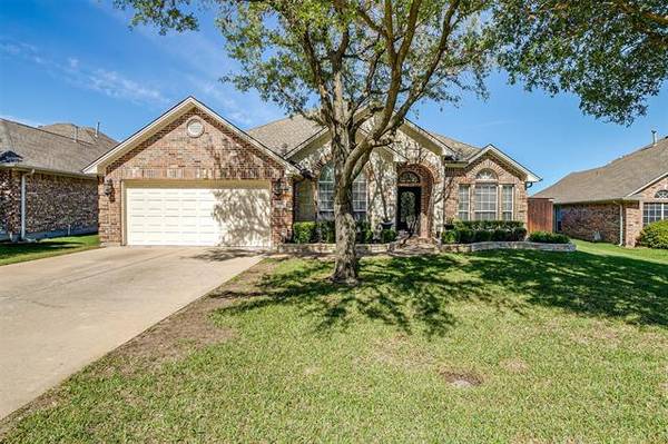 1710 Clover Hill Road, Mansfield, TX 76063