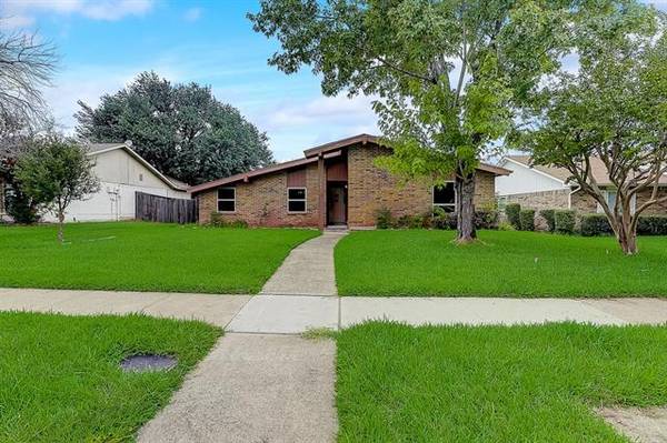 1367 Cherry Hill Lane, Lewisville, TX 75067