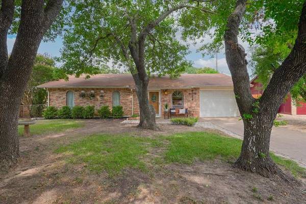 118 Fernwood Place, Lewisville, TX 75067