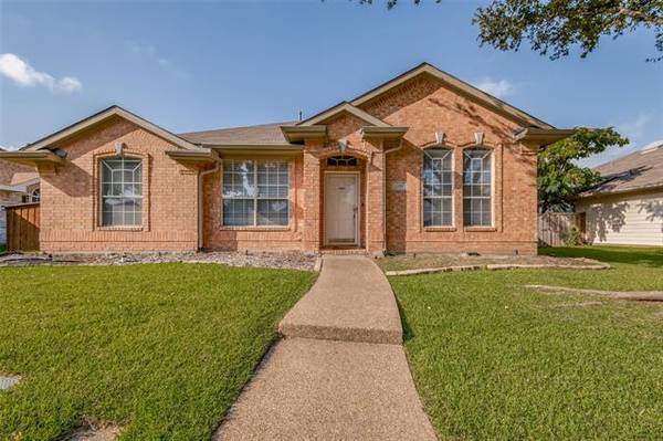 1208 Shady Elm Lane, Lewisville, TX 75067