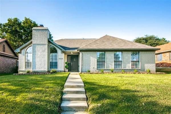 1554 Glenmore Drive, Lewisville, TX 75077