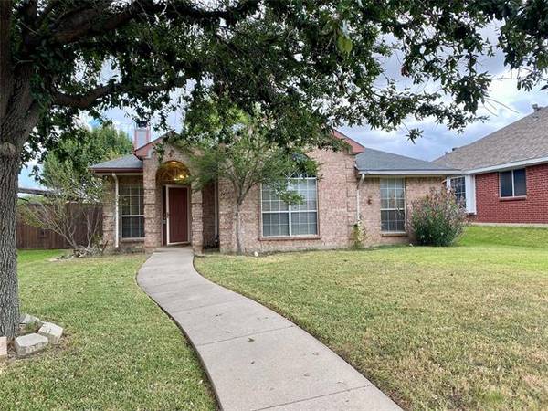 1411 Di Orio Drive, Lewisville, TX 75067