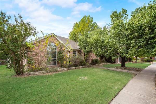 1028 Columbia Drive, Lewisville, TX 75067