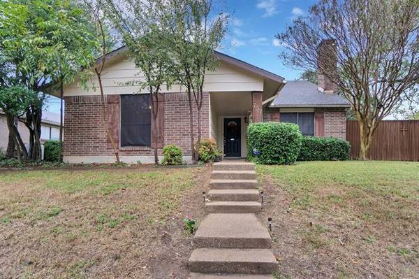 757 Holly Oak Drive, Lewisville, TX 75067