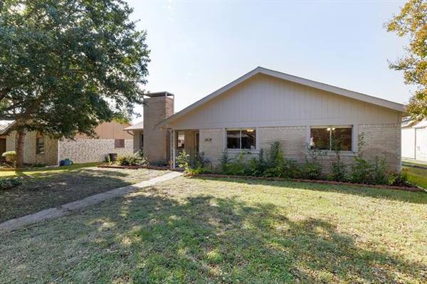 1414 Catalina Drive, Lewisville, TX 75067