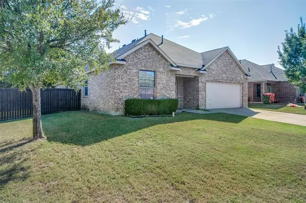 1801 Spring Glen Drive, Lewisville, TX 75067