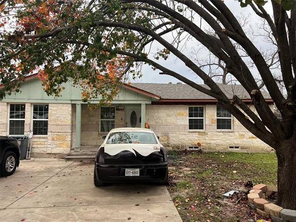 1703 Summit Street, Mesquite, TX 75149