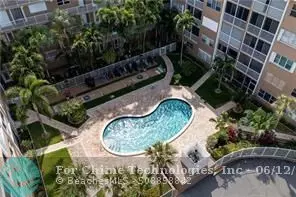 Lauderdale By The Sea, FL 33308,4117 Bougainvilla Dr  #215