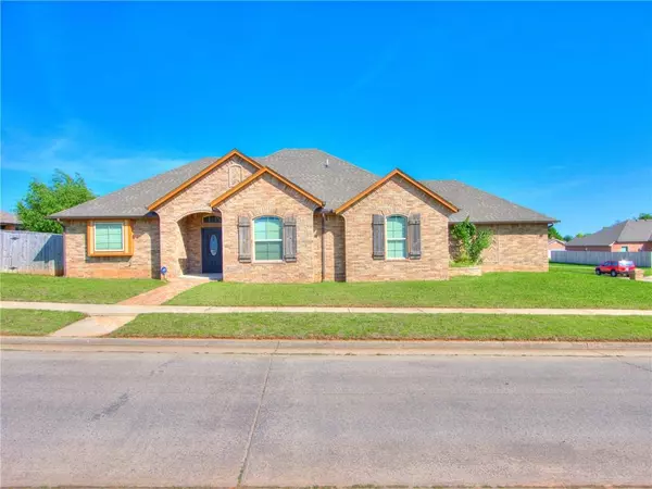 1701 Pinewood Drive, Moore, OK 73160