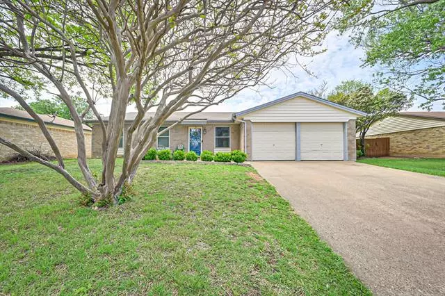 304 Tims Road, Crowley, TX 76036