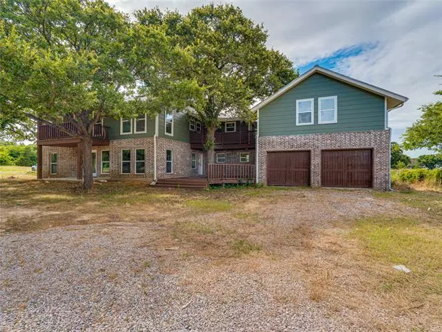 3721 Country Vista Drive, Burleson, TX 76028