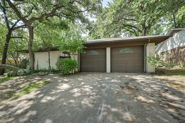 Arlington, TX 76013,4608 Valleycrest Drive