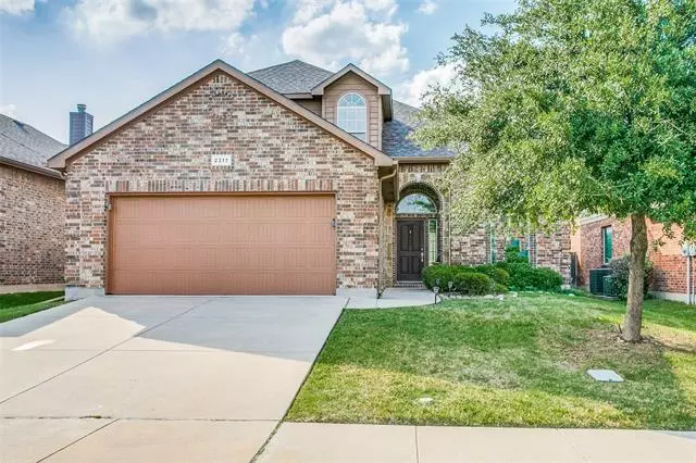 2217 Laurel Forest Drive, Fort Worth, TX 76177