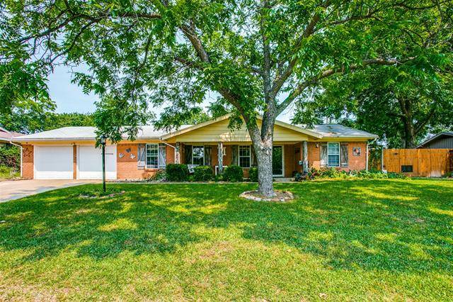 604 Caduceus Lane, Hurst, TX 76053