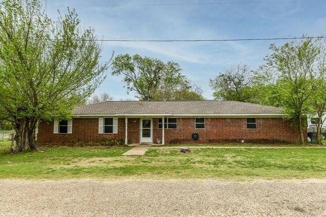 101 5th, Forreston, TX 76041