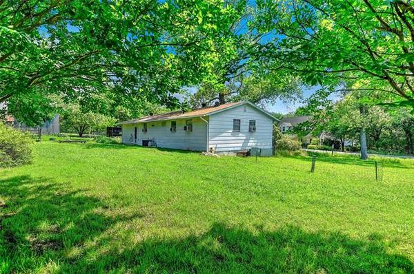 37 Almond Drive, Pottsboro, TX 75076