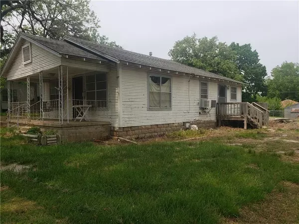 Tecumseh, OK 74873,617 W Jefferson Street