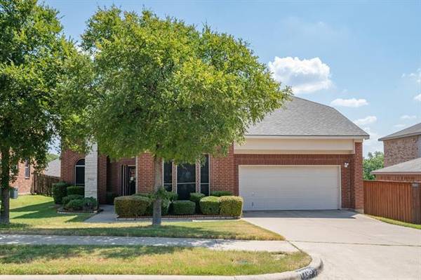 706 Creekstone Court, Cedar Hill, TX 75104