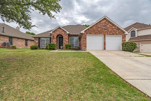 2302 Hodges Place, Mansfield, TX 76063