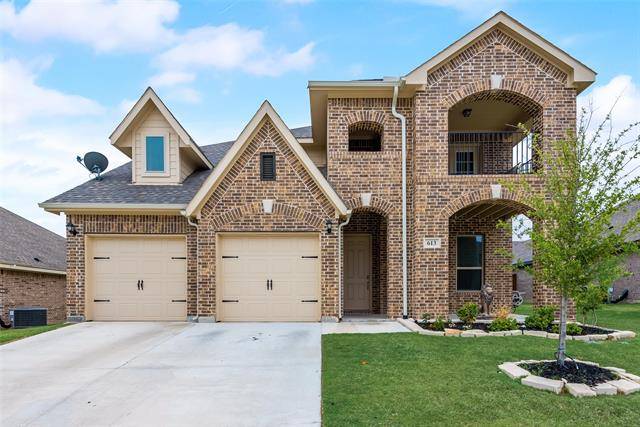 613 Bayonet Drive, Fort Worth, TX 76108