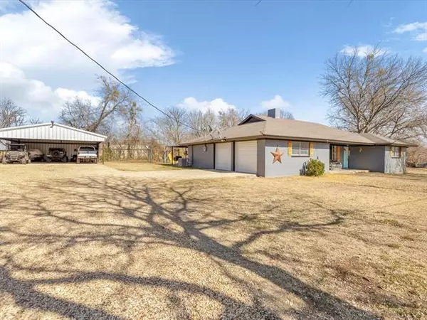 Walnut Springs, TX 76690,250 6th Street