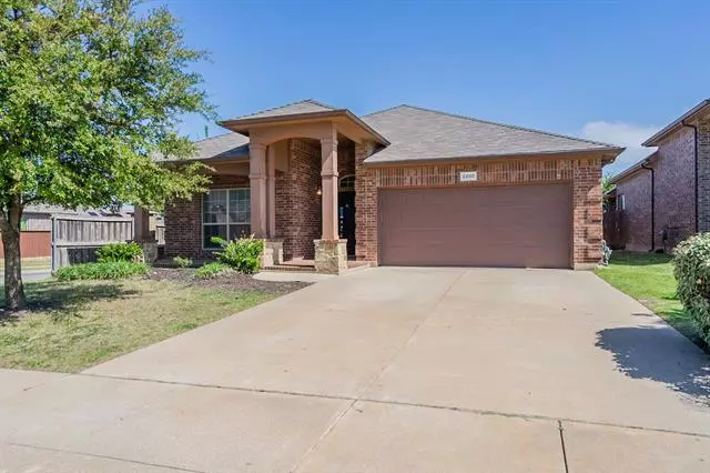 2280 Laurel Forest Drive, Fort Worth, TX 76177