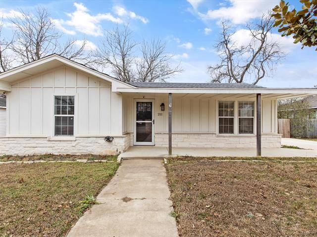 Cleburne, TX 76033,211 Dixon Street