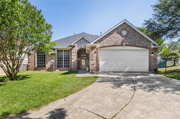 5567 Mesa Verde Court, Fort Worth, TX 76137