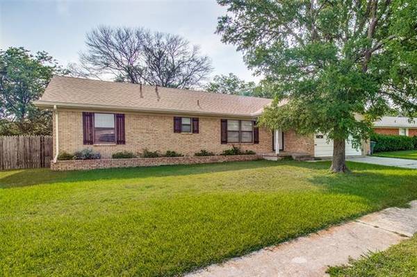 1704 Robin Drive, Sherman, TX 75092