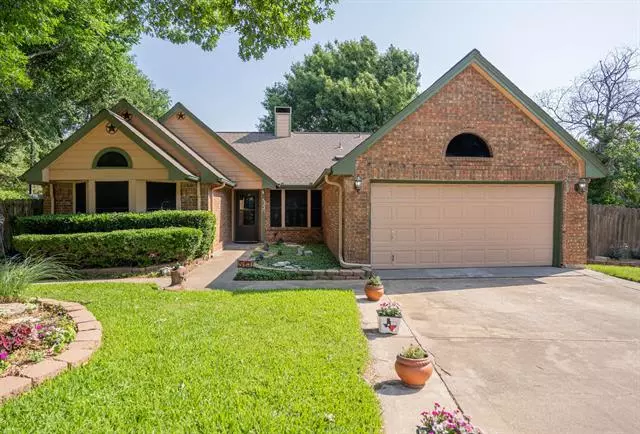 517 Dove Creek Circle, Grapevine, TX 76051