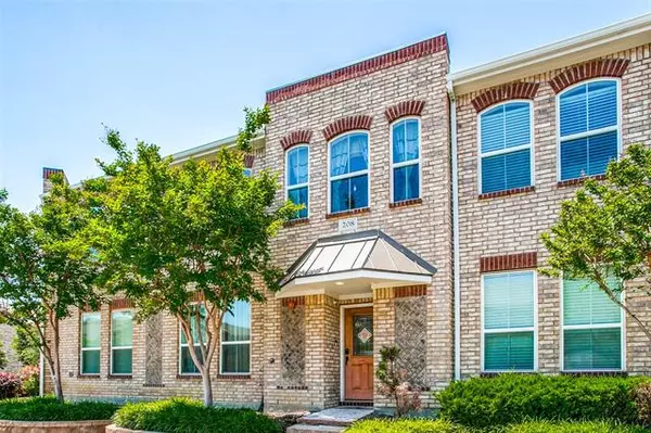 208 Lily Lane, Lewisville, TX 75057