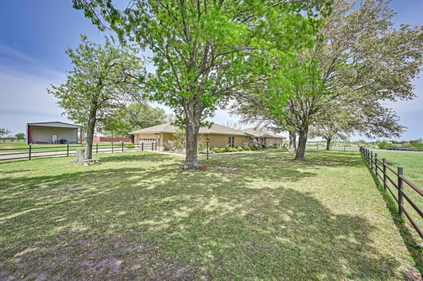 Corsicana, TX 75110,1471 NW CR 2020