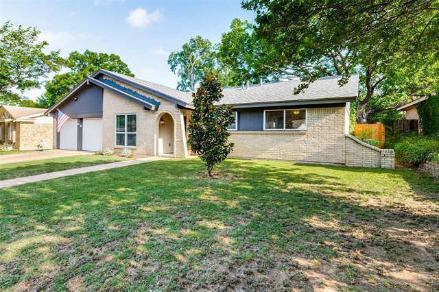 1813 Chattanooga Drive, Bedford, TX 76022