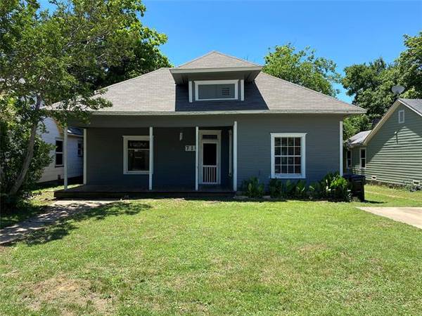 718 W Monterey Street,  Denison,  TX 75020