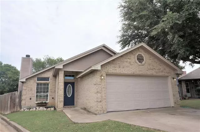 504 Oak Hollow Court, Crowley, TX 76036