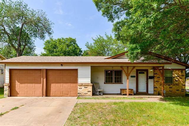 625 Smith Avenue, Crowley, TX 76036