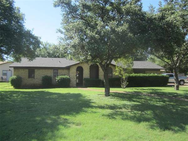 300 E Hampton Road, Crowley, TX 76036