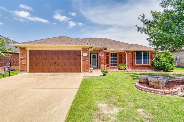 113 Adams Drive, Crowley, TX 76036