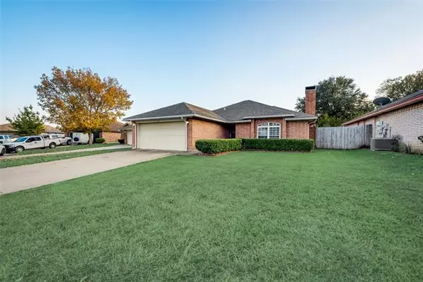 Crowley, TX 76036,521 Oak Hollow Court