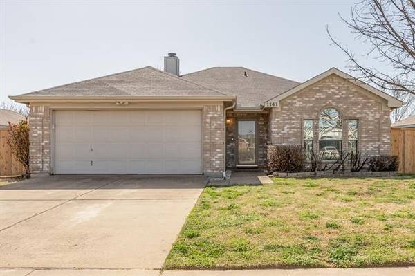 1141 Whispering Meadows, Crowley, TX 76036