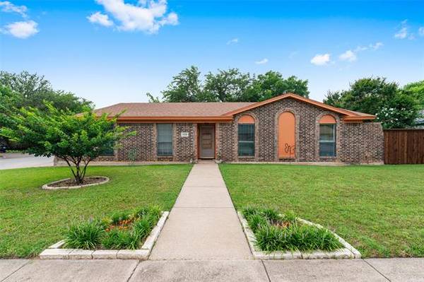 1220 Patrick Street, Crowley, TX 76036