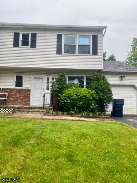 20 Delta Ct, North Brunswick Twp., NJ 08902