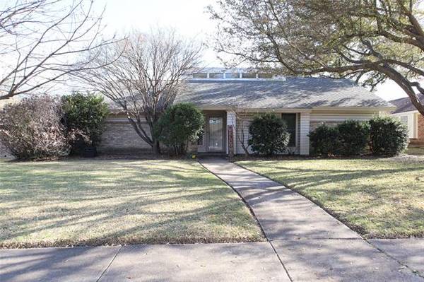 1511 Springtree Circle, Richardson, TX 75082