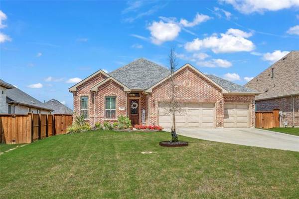 1004 Calumet Court, Roanoke, TX 76262