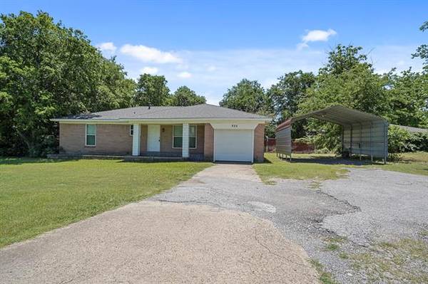 928 W Pleasant Run Road,  Desoto,  TX 75115