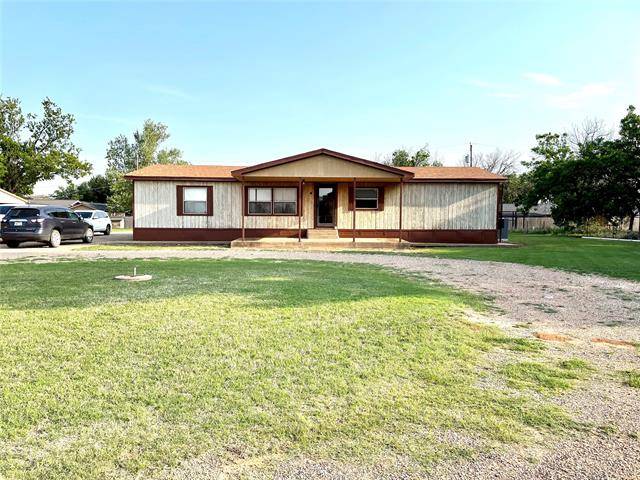 1001 N 4th St E, Haskell, TX 79521