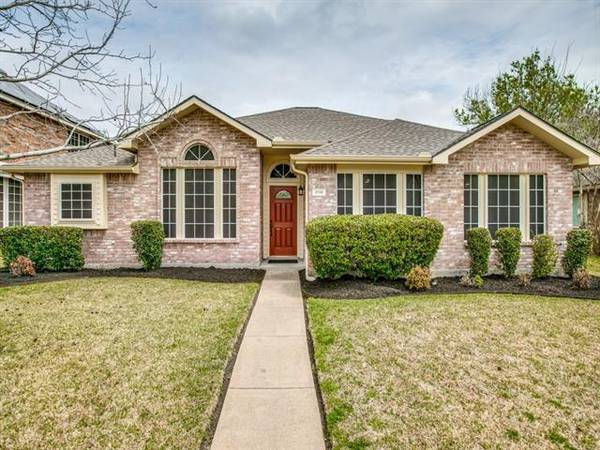 2726 Crosslands Drive, Garland, TX 75040